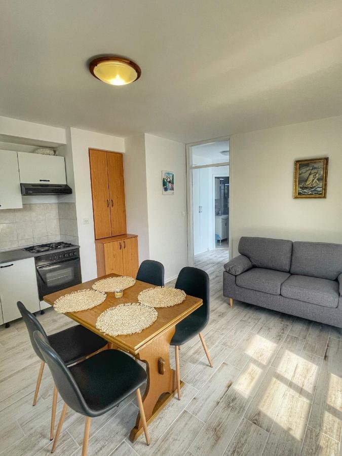 Apartments Mimoza Brist Eksteriør billede